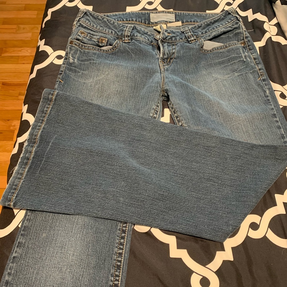 Jr/Women’s BKE jeans.